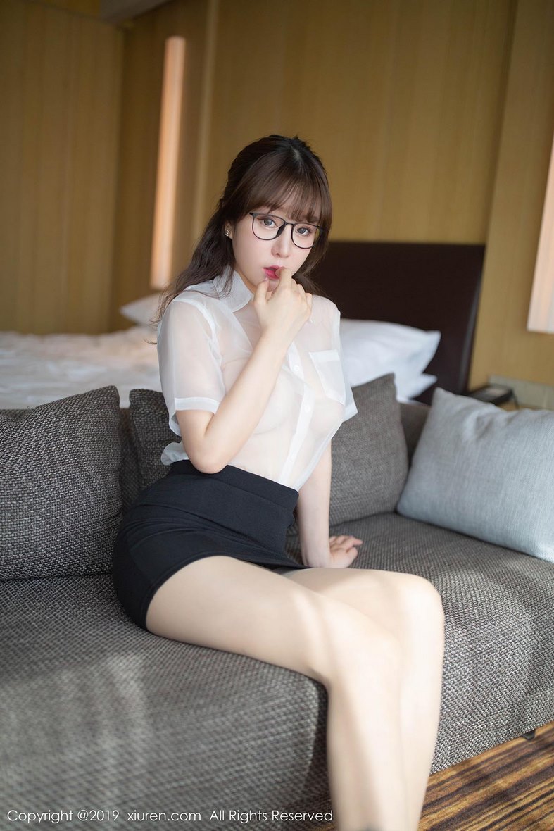 [XiuRen秀人网] 2019.06.14 NO.1498 王雨纯 丝袜 秘书