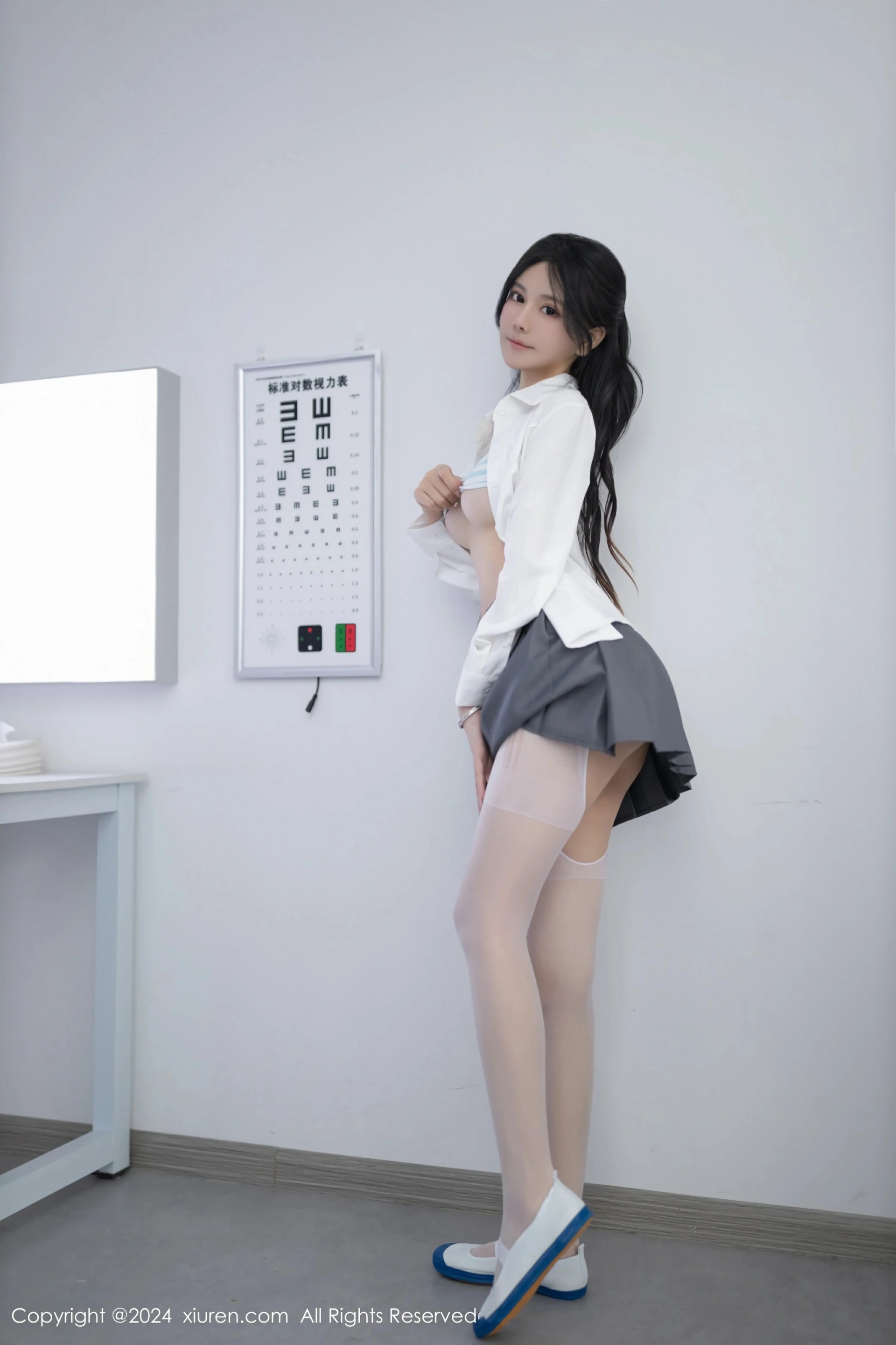 [XiuRen秀人网] 2024.07.12 No.8852 幼幼 白色JK制服 体检主题 性感写真 [80+1P]