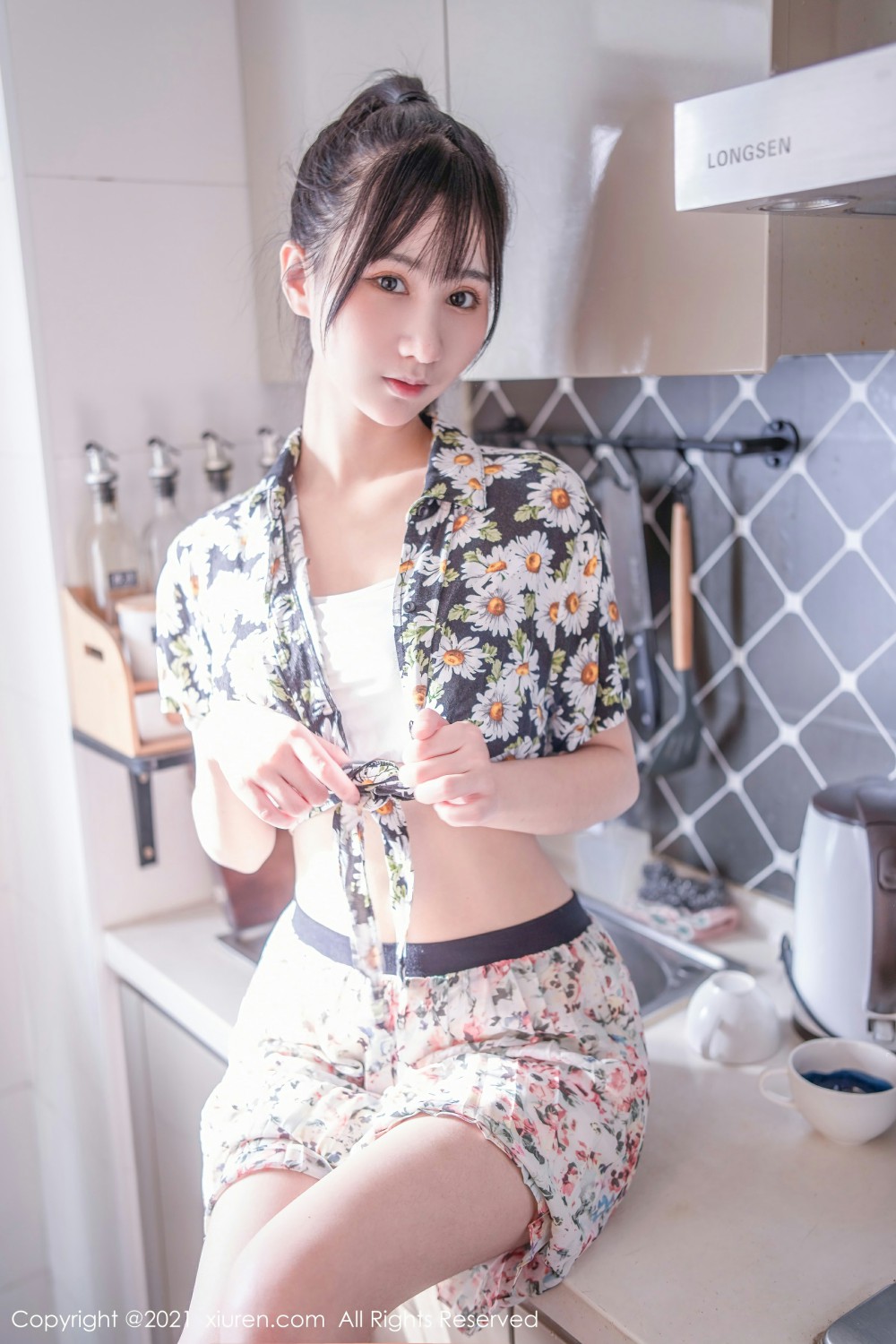 [XiuRen秀人网] 2021.07.26 No.3711 小果冻儿 性感写真 [60+1P]