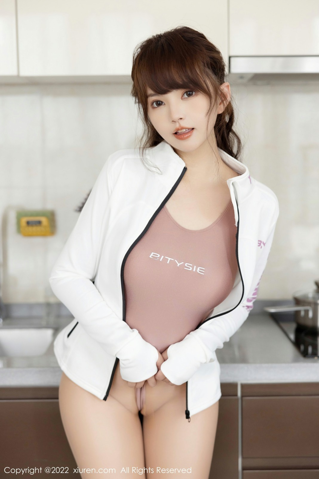 [XiuRen秀人网] 2022.06.07 No.5112 张思允Nice 粉灰色瑜伽服 性感写真 [56+1P]