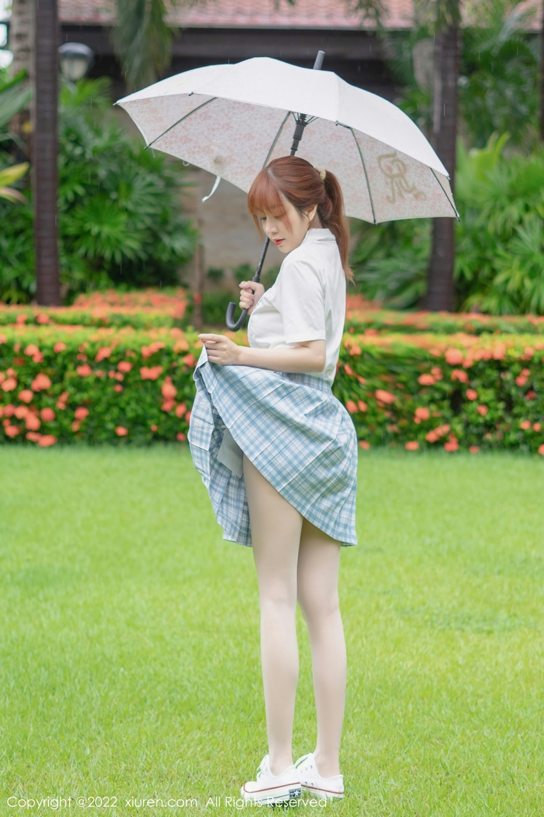 [XiuRen秀人网] 2022.06.13 No.5137 王雨纯 蓝灰色格子裙 性感写真 [46+1P]